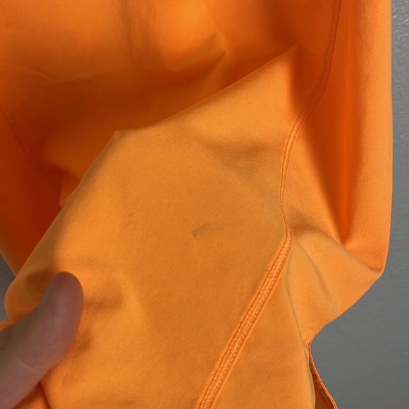 Lululemon In a Flash Tank - Picture 4 of 6